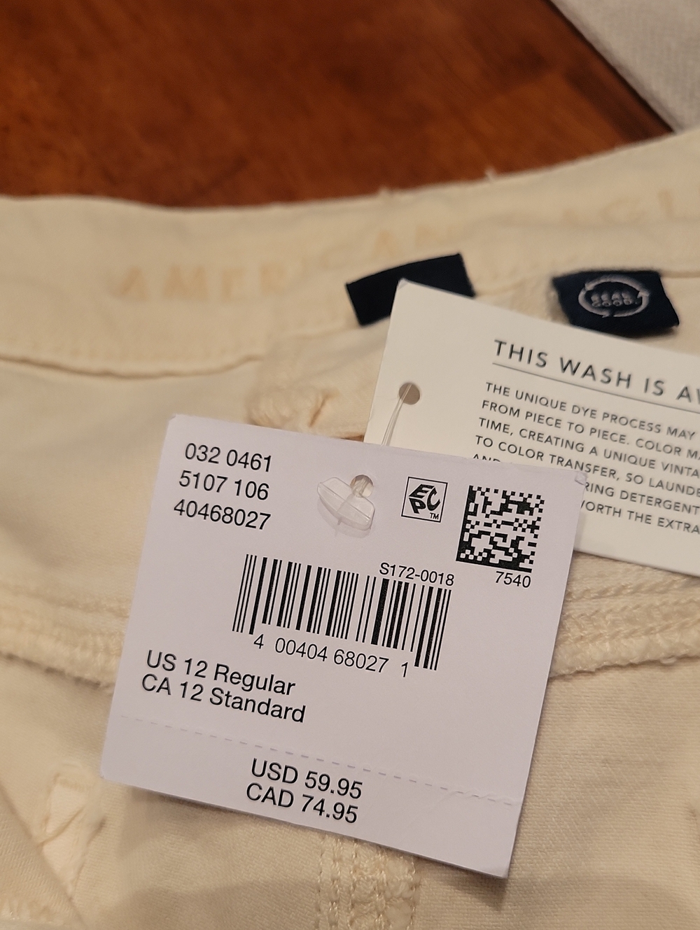 American Eagle Outfitters Cream High-Rise Baggy Jeans